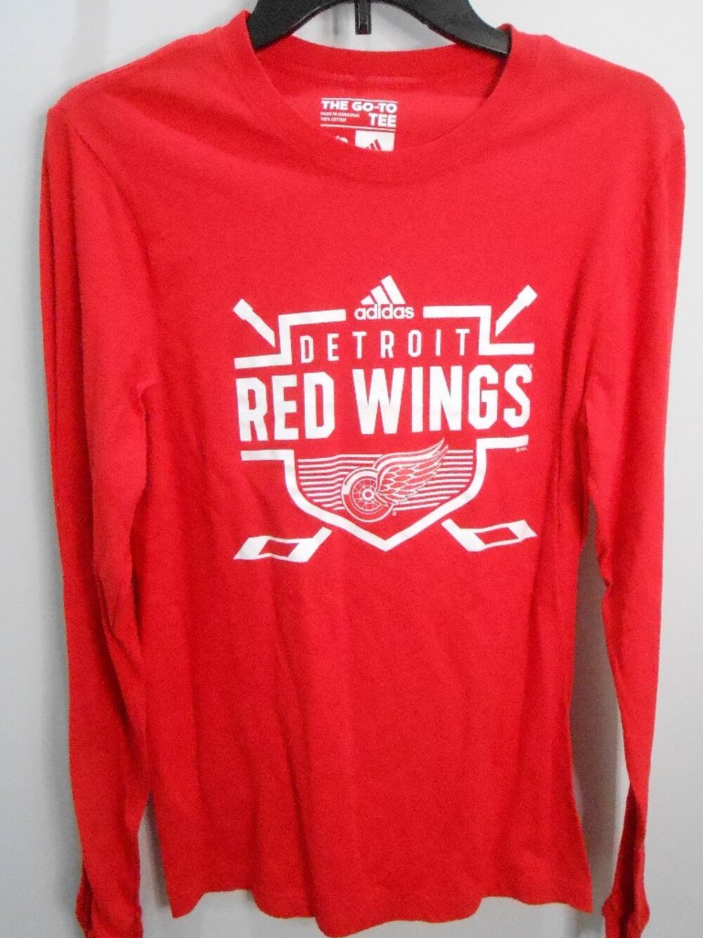 Adidas Detroit Red Wings NHL Long Sleeve Red Crew Neck Men's T-Shirt Size-Small